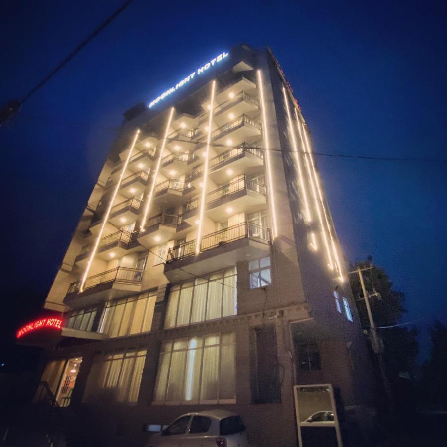 Moonlight Hotel Addis Abeba Buitenkant foto