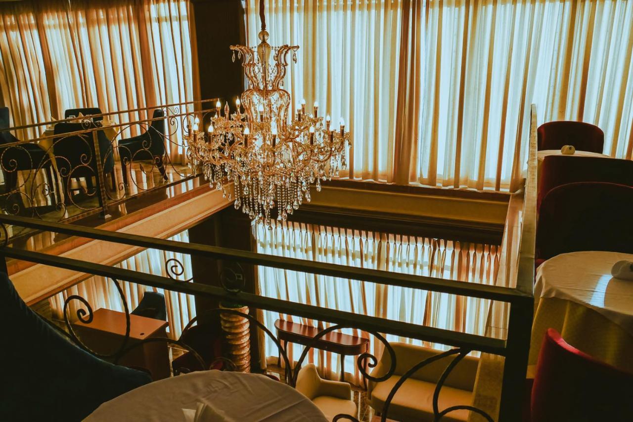 Moonlight Hotel Addis Abeba Buitenkant foto
